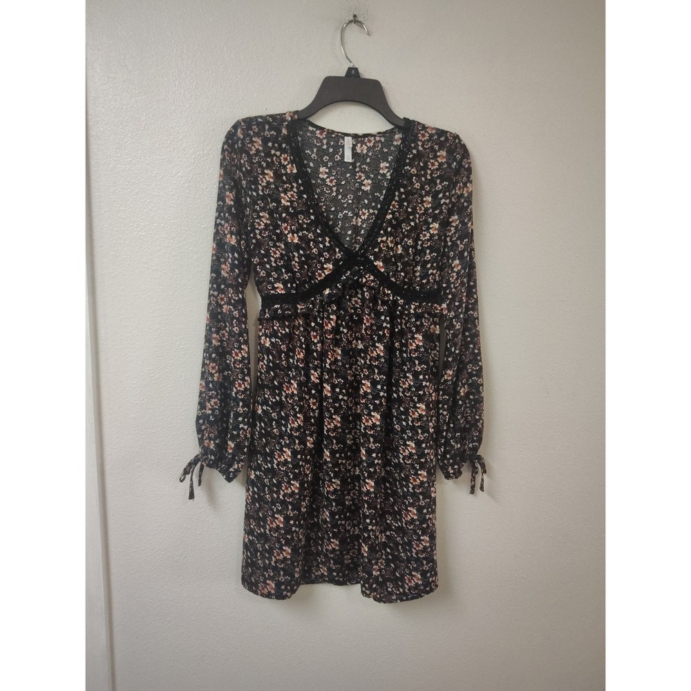 Xhilaration‎ Womens Black Floral Lace Trim V-Neck Long Sleeve Mini Dress M